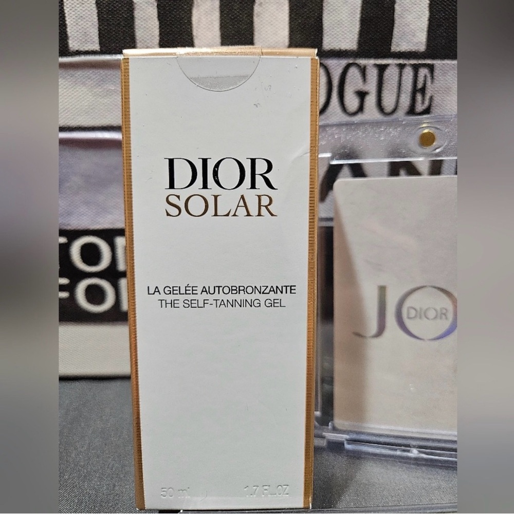 4 Bundle Dior Solar Self-Tanning Gel, Miss Dior Exfoliating Gel and A♣️, H&M - Picture 3 of 5